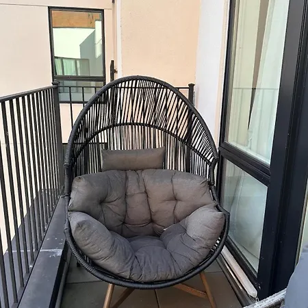 1br Flatbush Gym, Sauna, Rooftop Monthly Apartment