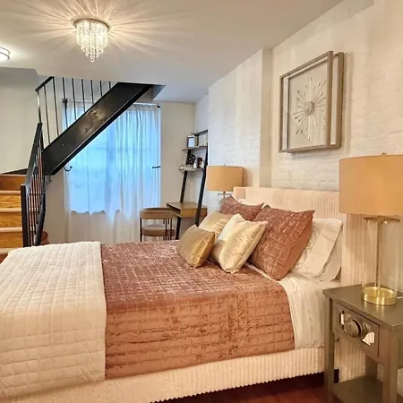 Gorgeous 2 Bedroom 2 Baths Nyc Oasis
