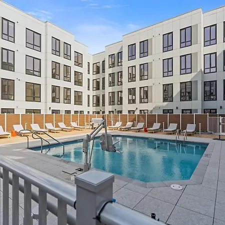 Landing Modern 2Bd Rooftop Lounge Gym Apartment *