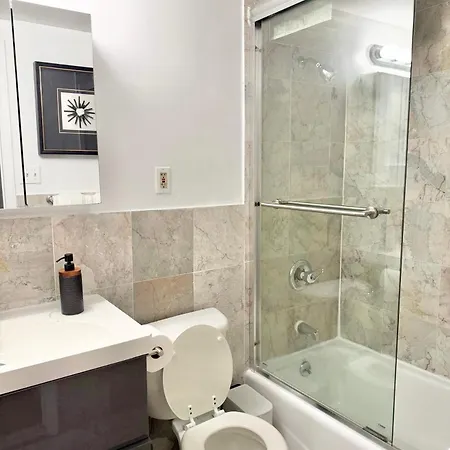 Gorgeous 2 Bedroom 2 Baths Nyc Oasis