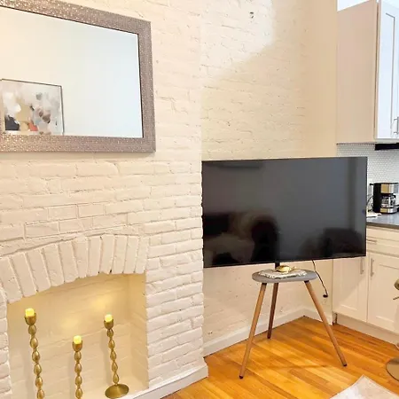 Gorgeous 2 Bedroom 2 Baths Nyc Oasis Apartment New York