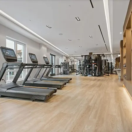 Landing Modern 2Bd Rooftop Lounge Gym Apartment *