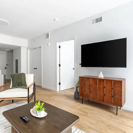 Apartment Landing Modern 2Bd Rooftop Lounge Gym *