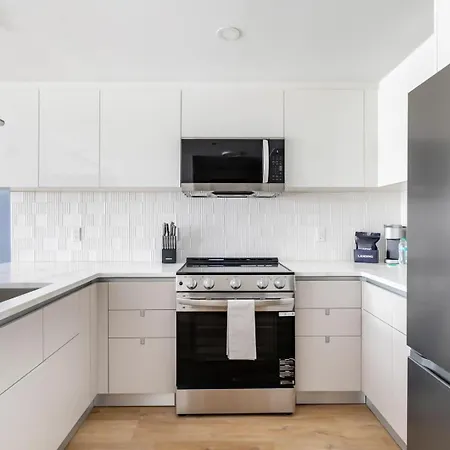 Landing Modern 2Bd Rooftop Lounge Gym Apartment *