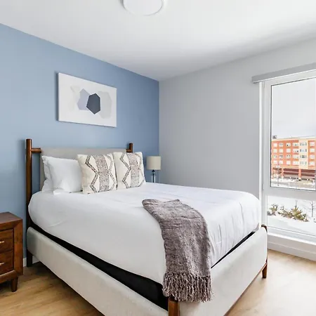 Landing Modern 2Bd Rooftop Lounge Gym Apartment *