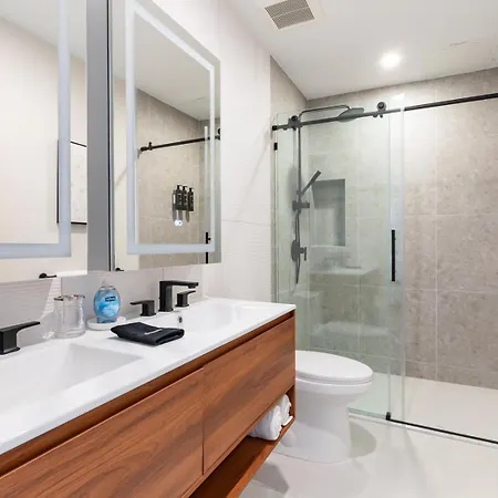 Apartment Landing Modern 2Bd Rooftop Lounge Gym *