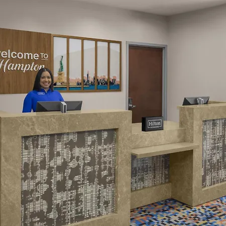 Hampton Manhattan Grand Hotel 3*