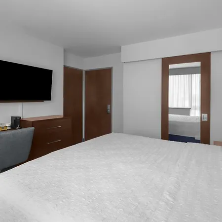 Hampton Manhattan Grand Hotel 3*