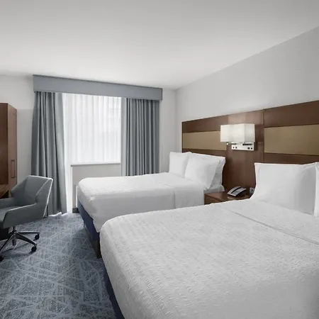Hampton Manhattan Grand 3*