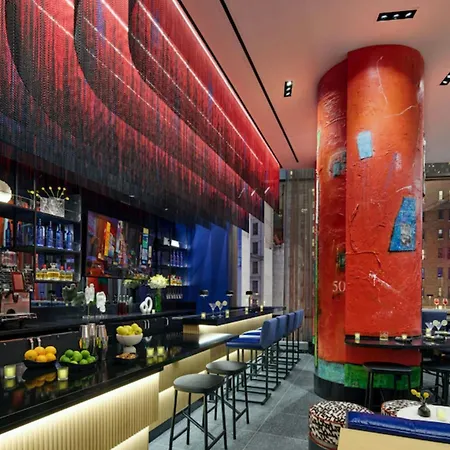 By Marriott Manhattan/central Park Hotel New York