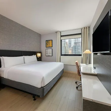 Four Points By Sheraton Manhattan Midtown West Hotel 4*