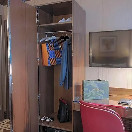 The Iroquois Times Square, A Small Luxury