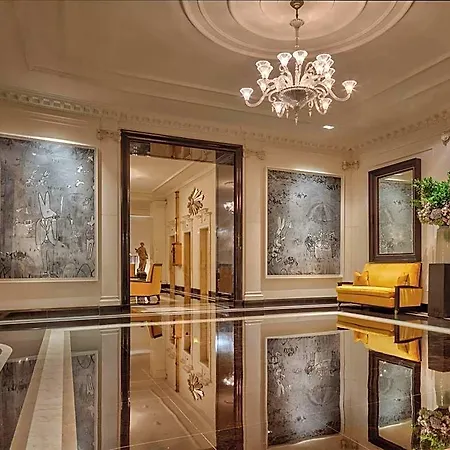 The Carlyle, A Rosewood Hotel New York