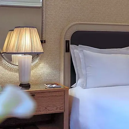 Hotel The Surrey, A Corinthia New York