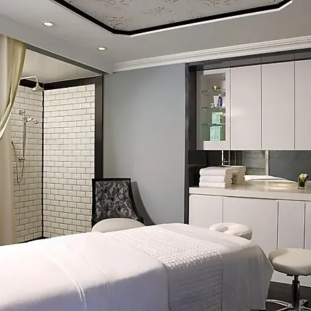Hotel The Surrey, A Corinthia 5*