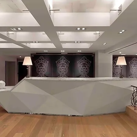 Lexington Plaza Hotel