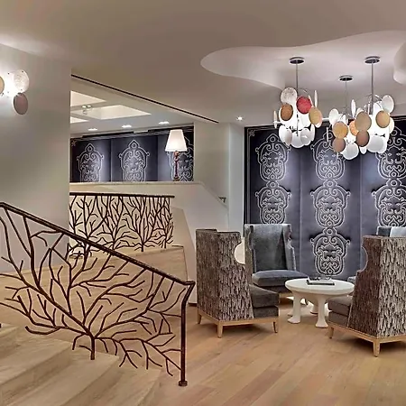 Lexington Plaza 4*