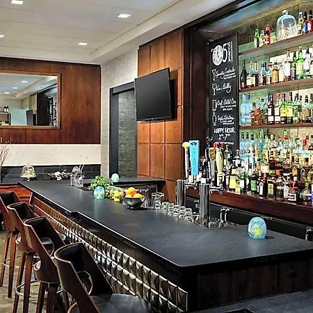 Hotel Distrikt City, Tapestry Collection By Hilton 4*