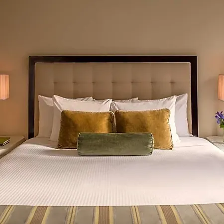 Hotel Warwick