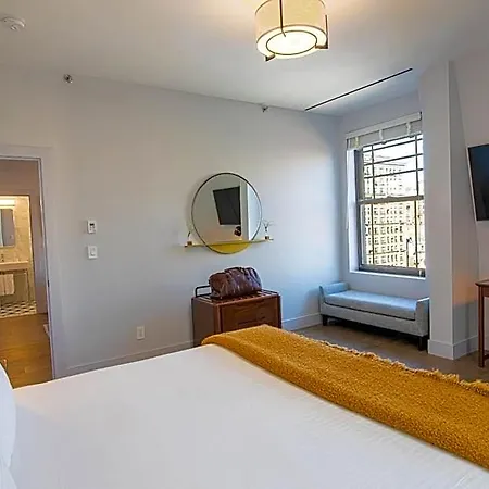 Hotel Belleclaire Park, A Small Luxury New York