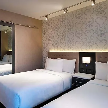 Hotel Aliz Times Square 4*