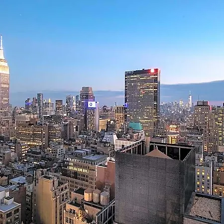 Hotel Aliz Times Square 4*
