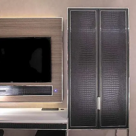 Aliz Times Square Hotel 4*