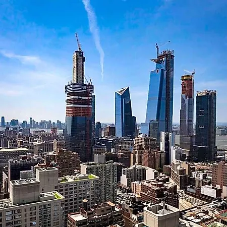 Aliz Times Square 4*