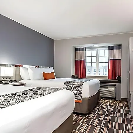 Microtel By Wyndham Long Island Hotel New York