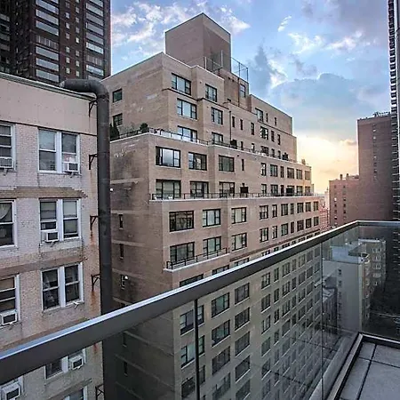 6 Columbus Park