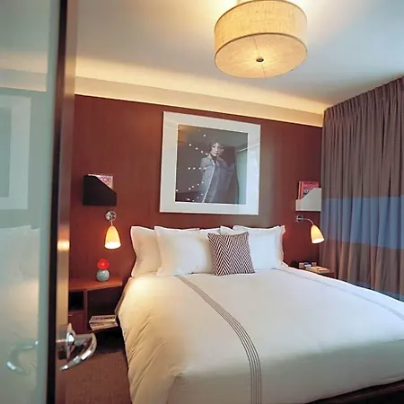 Hotel 6 Columbus Park New York