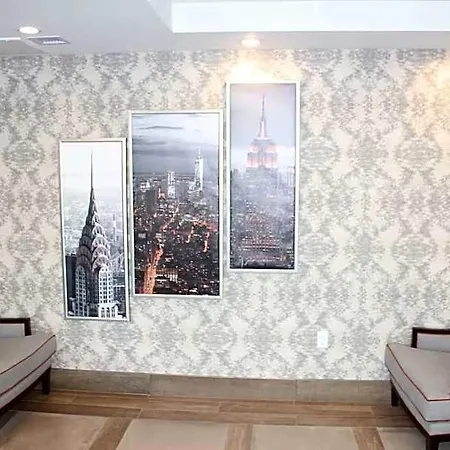 Hotel Ramada By Wyndham Bronx Terminal 3*