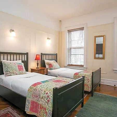 Bed & Breakfast Lefferts Manor