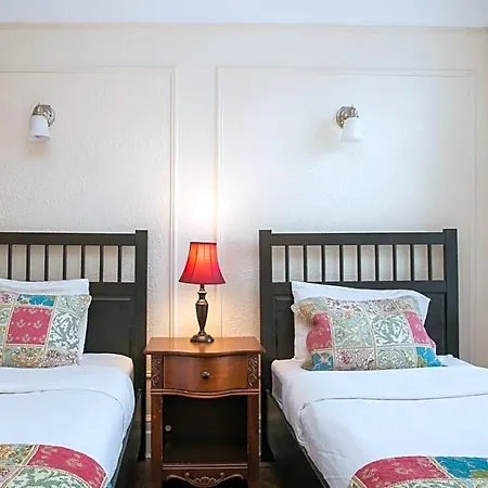 Lefferts Manor 3*