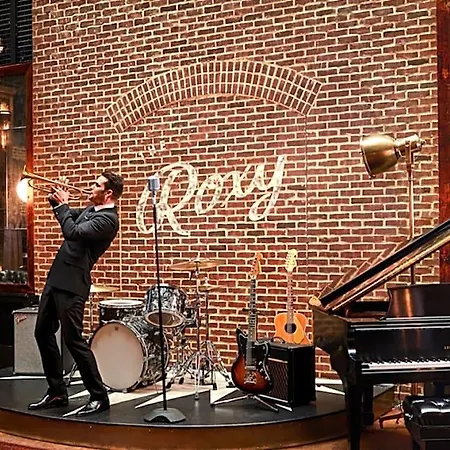 Roxy Hotel