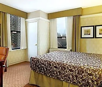 Ramada Eastside 3* New York