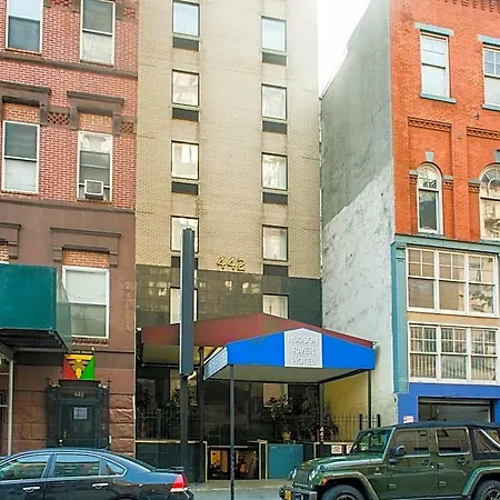 Hudson River Hotel