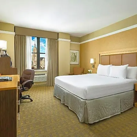 Nyma, The Manhattan Hotel