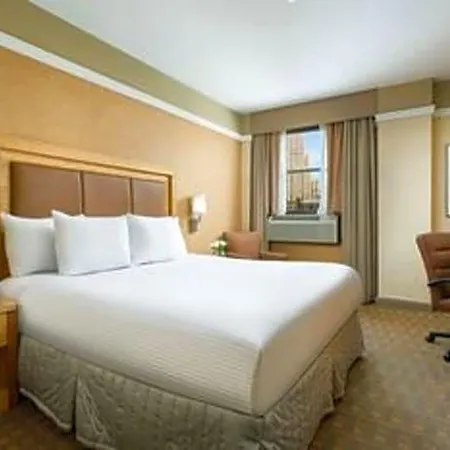 Nyma, The Manhattan