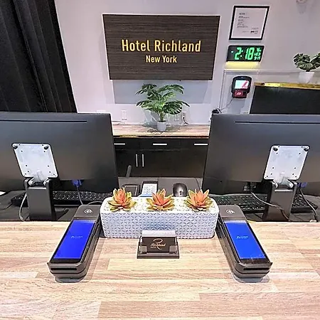 Howard Johnson Soho Hotel 3*