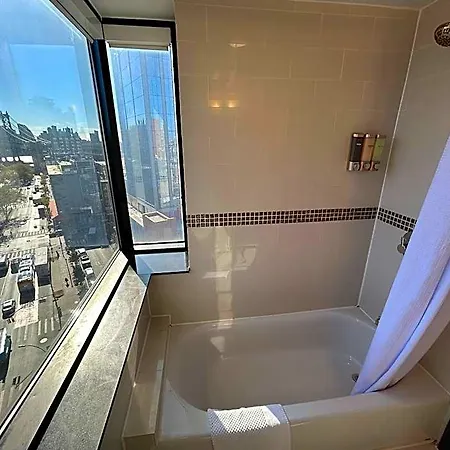Howard Johnson Soho New York