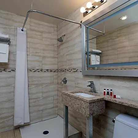Days By Wyndham Brooklyn Crown Heights 2*