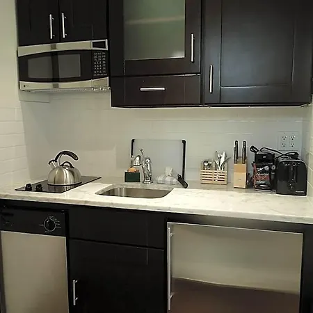 East Village 3*