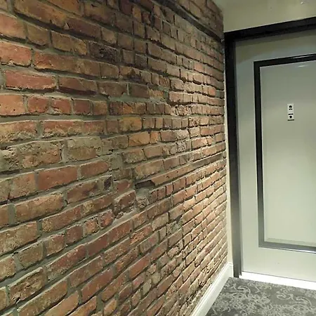 Hotel East Village 3*