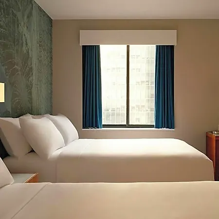Courtyard By Marriott Downtown Manhattan/world Trade Center Area Hotel