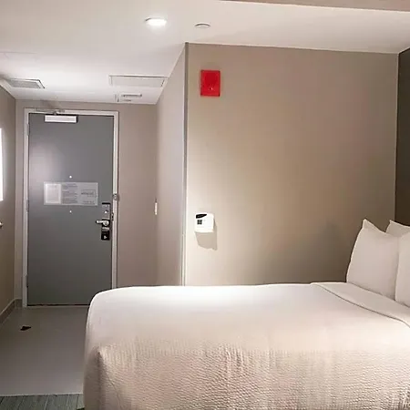 Courtyard By Marriott Downtown Manhattan/world Trade Center Area Hotel