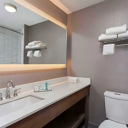 Hotel Wyndham Garden Laguardia South