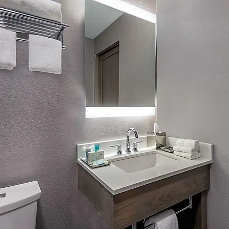 Hotel Wyndham Garden Laguardia South