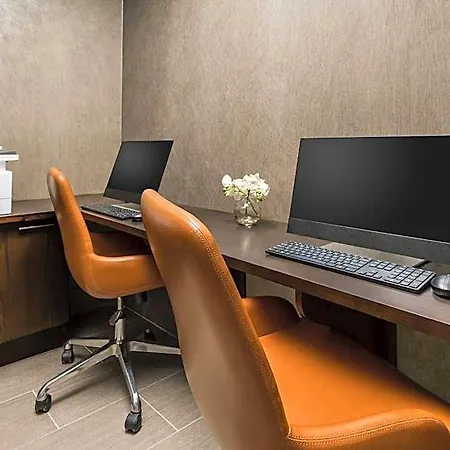 Hilton Garden Times Square North 3*
