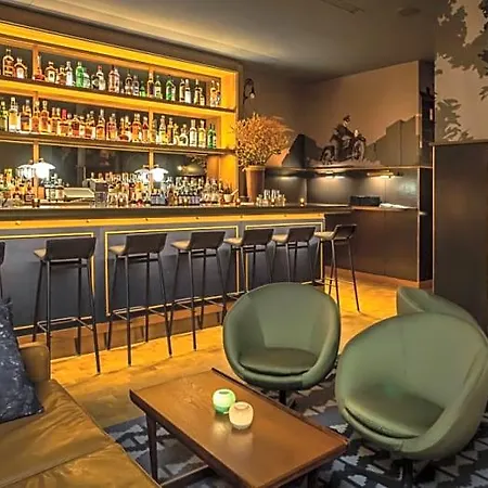 Smyth Tribeca